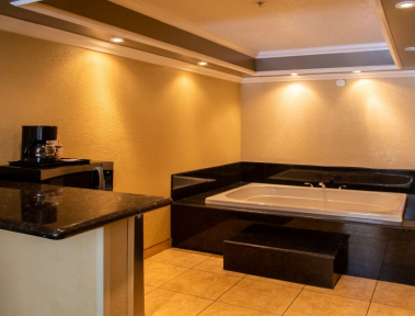 King Suite with Hot Tub